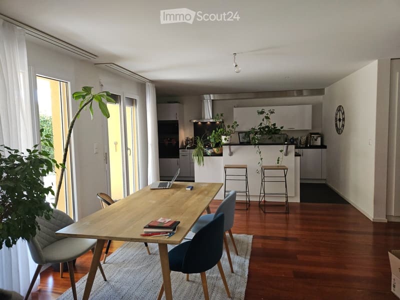 Bel appartement de 4,5 pièces avec terrasse et jardin (3)