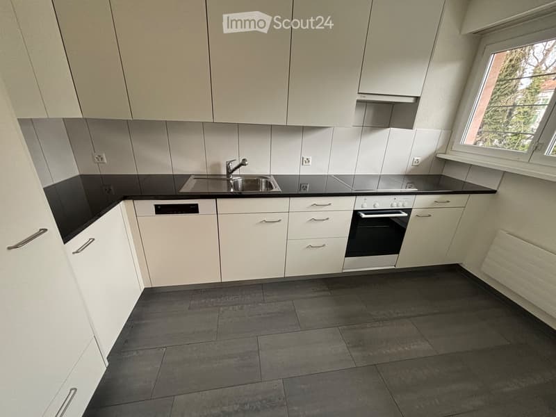 schöne 2.5 Zimmer-Wohnung in Fehraltorf (3)