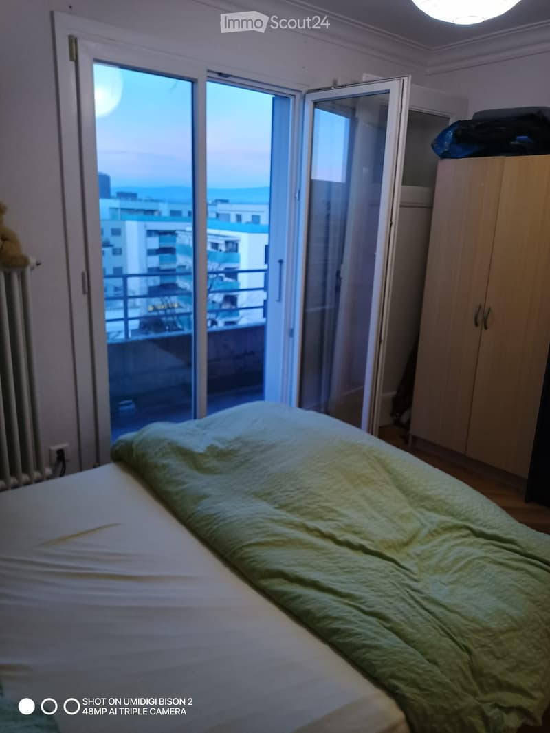 Chambre meublée avec balcon privatif à Renens  CHF 720. TC (2)