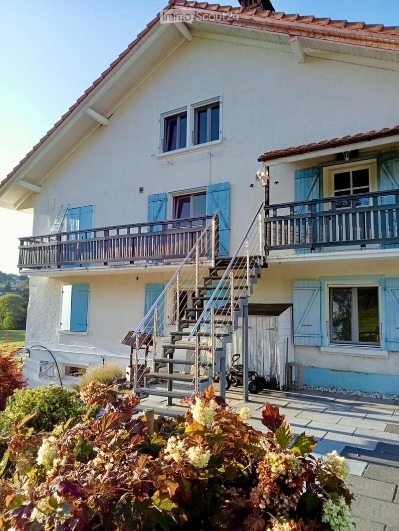 Appartement de 4.5 pièces avec cachet en campagne (1)