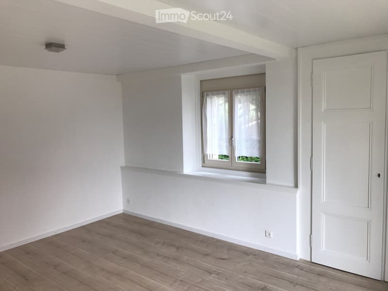 A louer studio à ETUDIANTE, quartier UniMail, Neuchâtel (2)