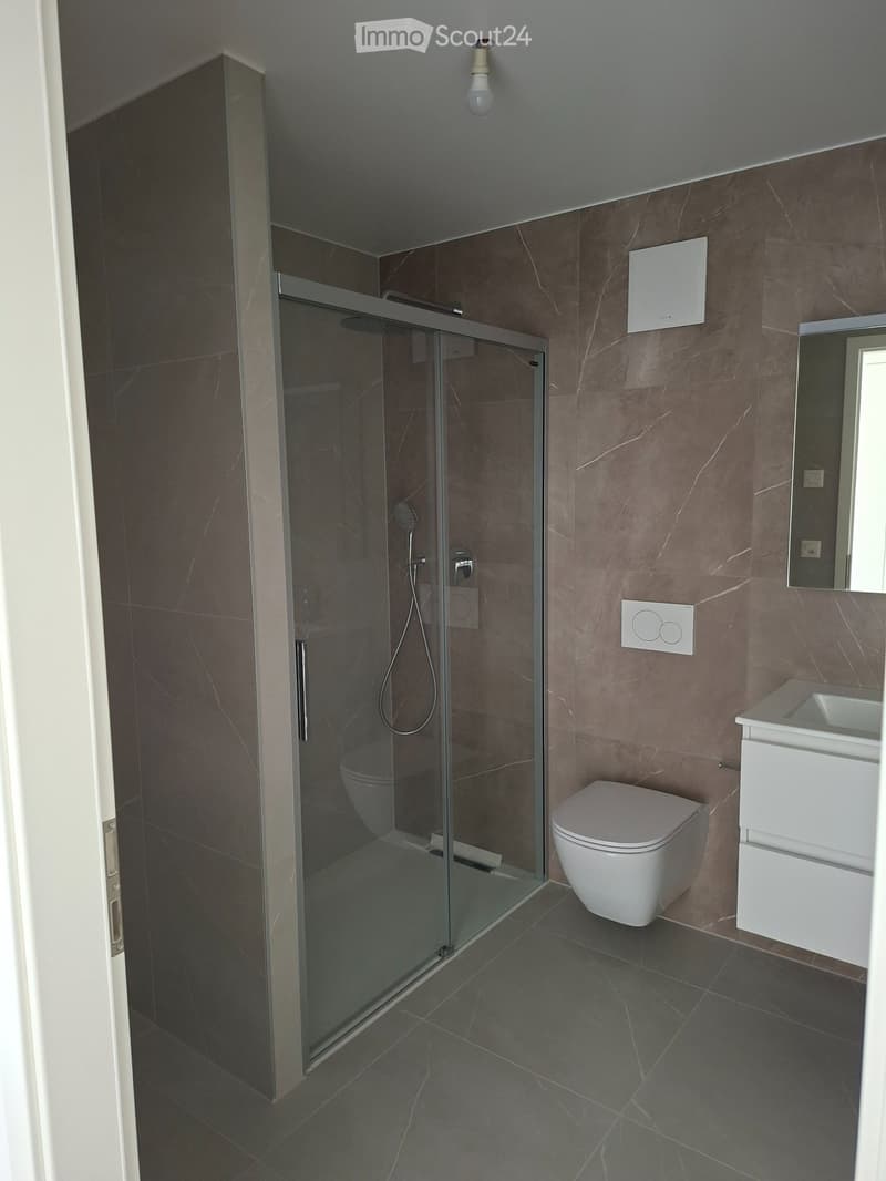 A louer à Saxon Apt 2.5 pcs - CHF 1'490.00 charges comprises (3)