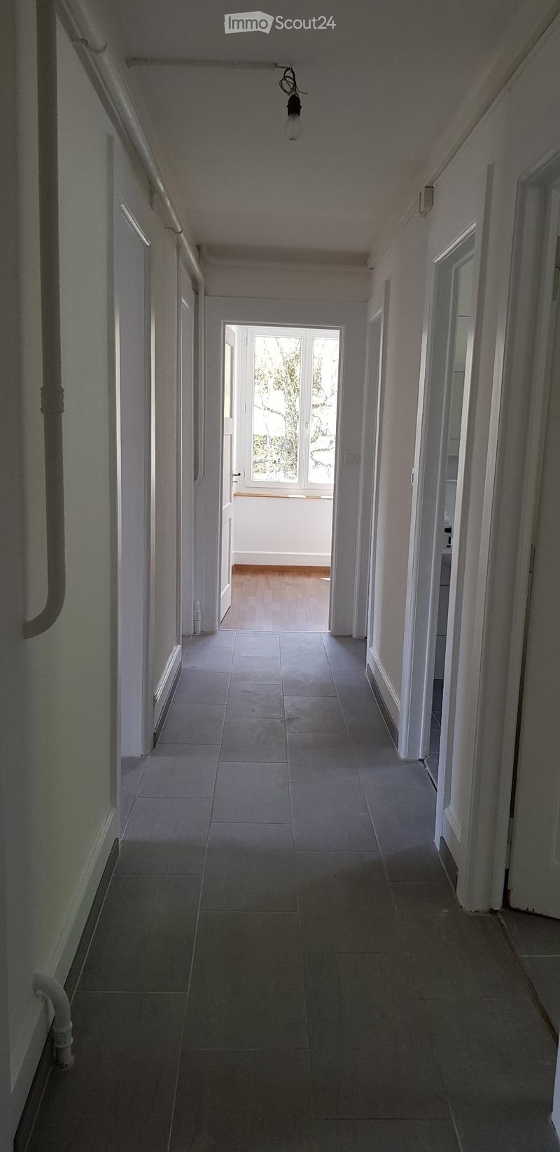 Appartement de 4 pièces - balcon - vue - garage (4)