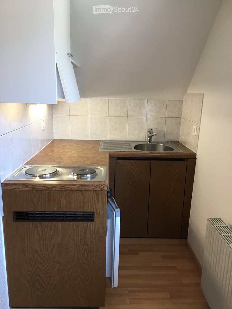 1-Zimmer Studio teilmöbliert mit Balkon (4)
