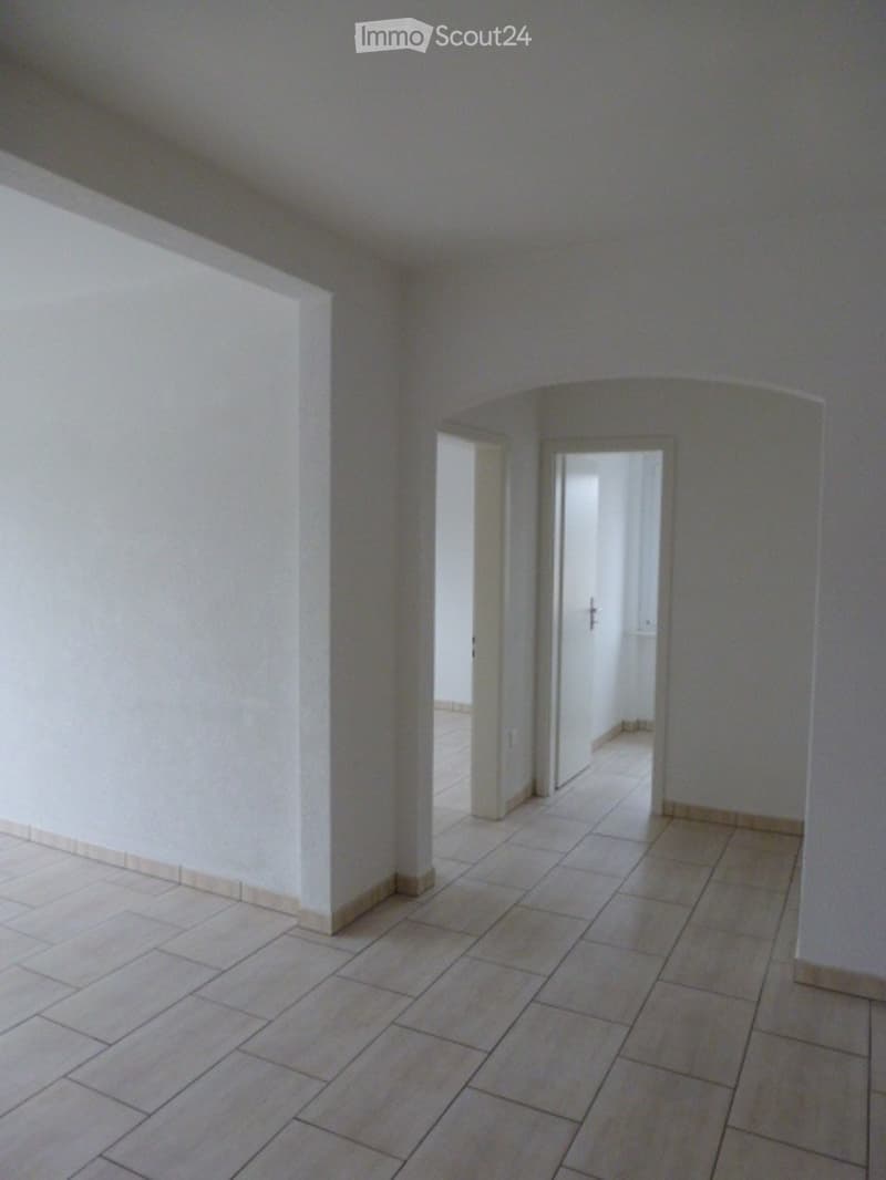 Appartement à louer de 5,5 pièces CHF 1 200.- par mois (2)