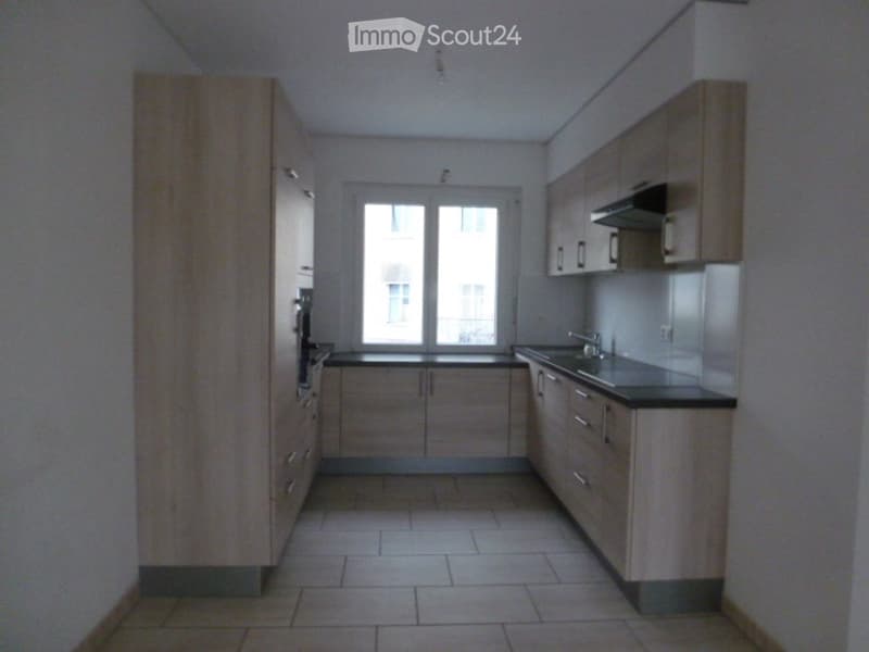 Appartement à louer de 5,5 pièces CHF 1 200.- par mois (4)