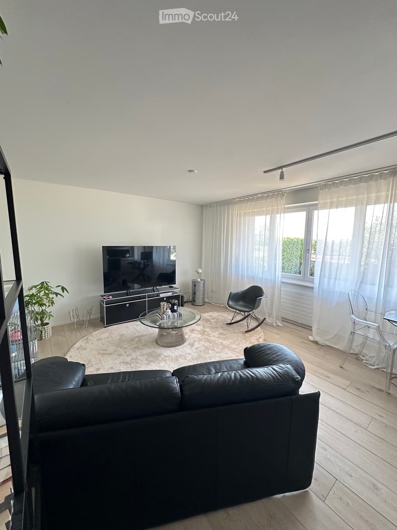 À louer Appartement 2.5 pièces entièrement rénové à Peseux (1)
