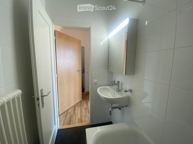 Studio (1 pièce) avec cuisine et salle de bain séparées (5)