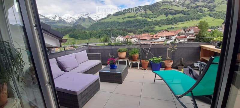 4.5 pièces avec terrasse, libre dès 1er octobre (1)