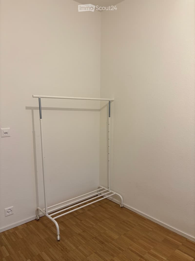 Chambre lumineuse à louer - Meyrin (2)