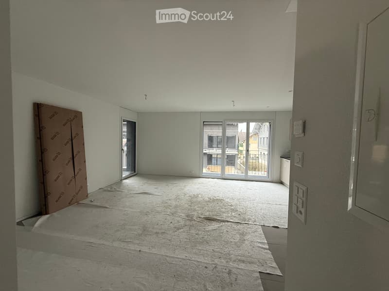 Neue 2,5-Zimmer-Wohnung mit Garten in Rapperswil BE (3)