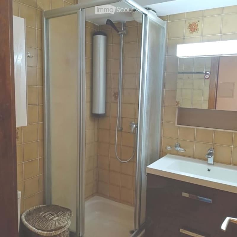 Studio meublé à louer à Saillon au coeur des Bains (5)