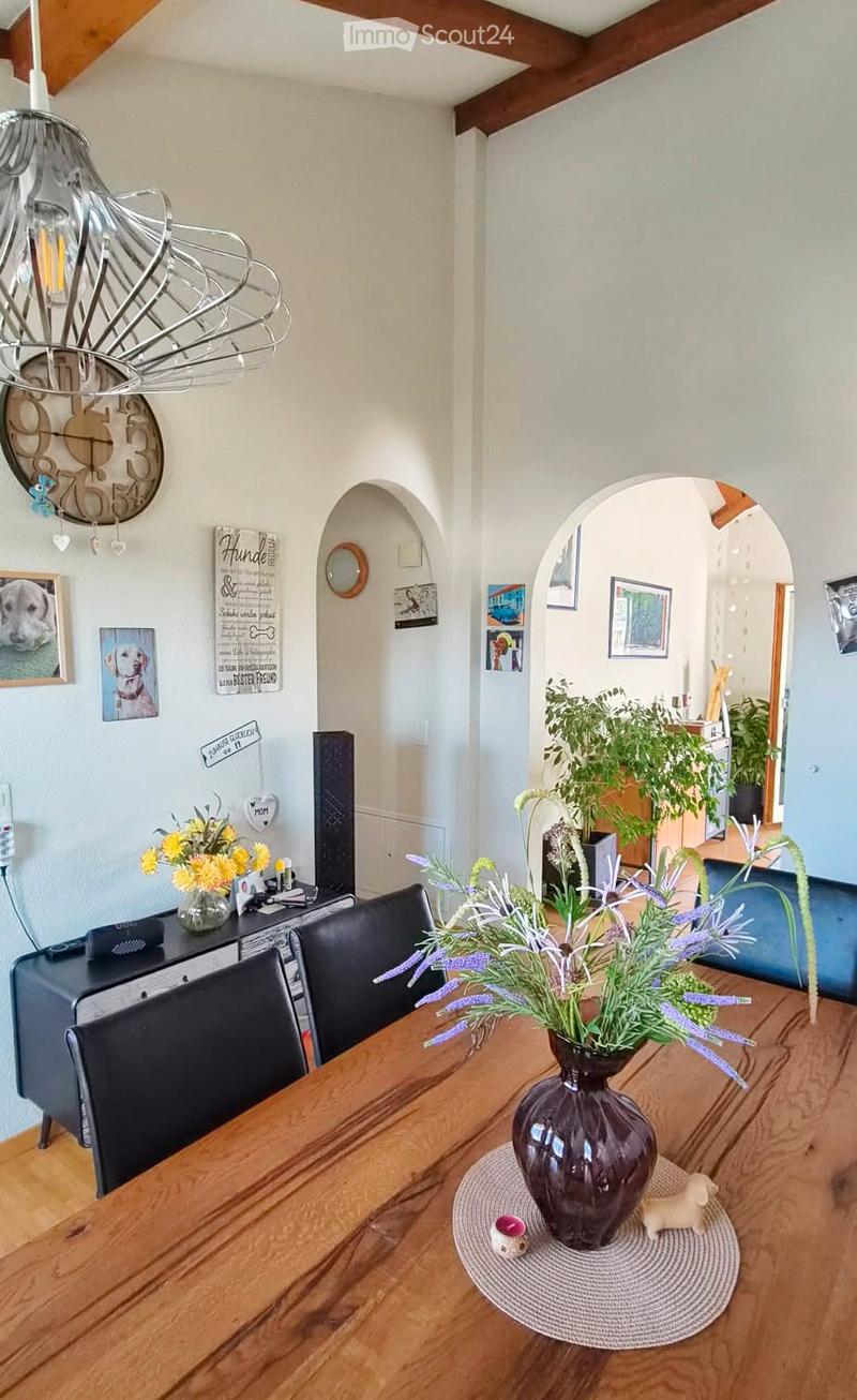 Schöne 4.5-Zimmerwohnung mit Garage und eig. Estrich (3)
