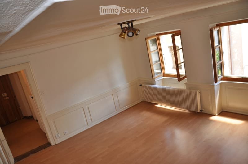 À louer studio au coeur de la vieille ville de Sion (5)