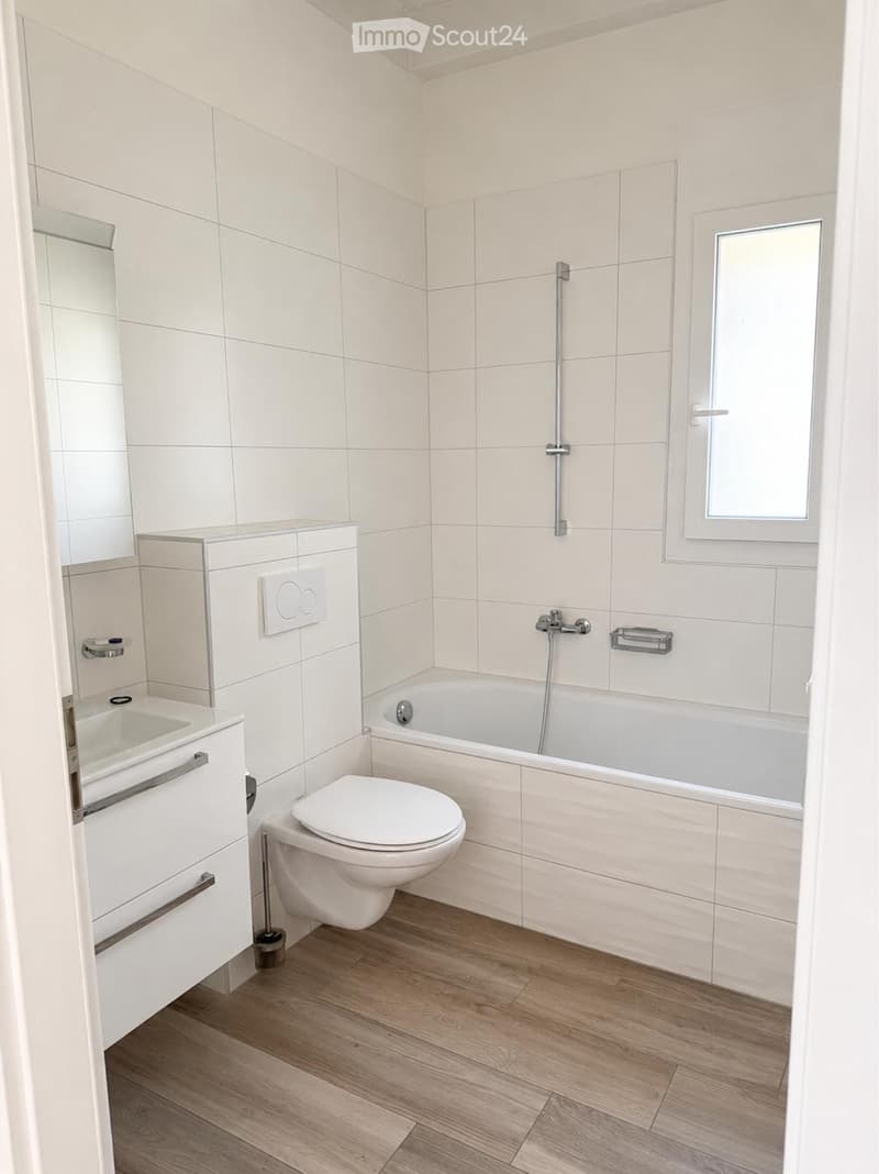 Appartement à louer 3,5 pièces 1500 .- à Saxon (4)