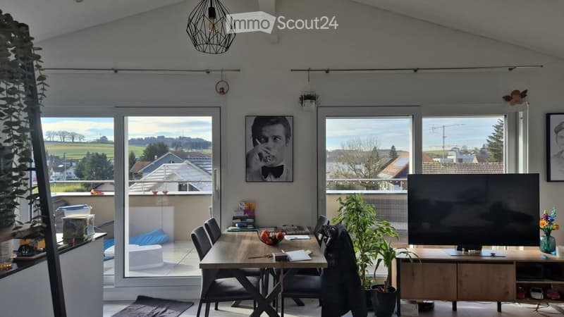 Einzigartige 3.5 Zimmer Wohnung in Gurmels (1)