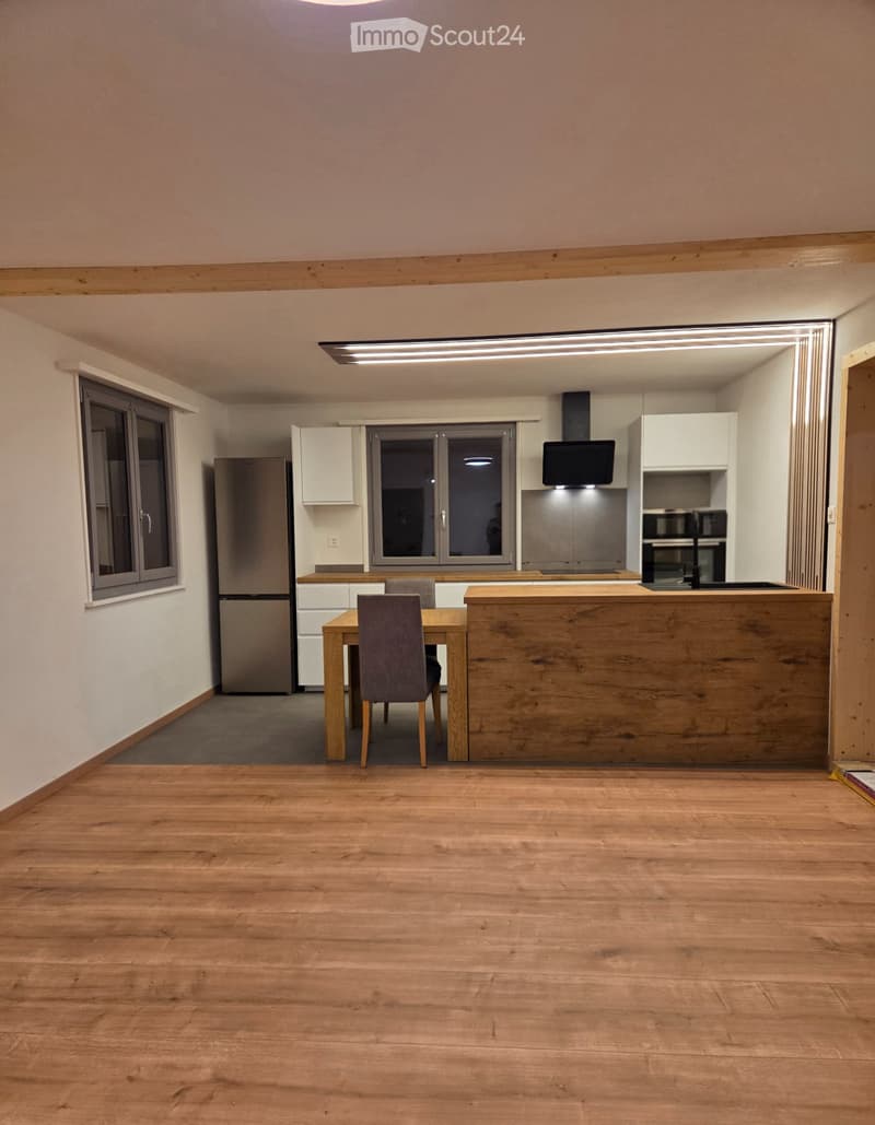 Charmant appartement 2,5 pièces, avec pelouse (1)