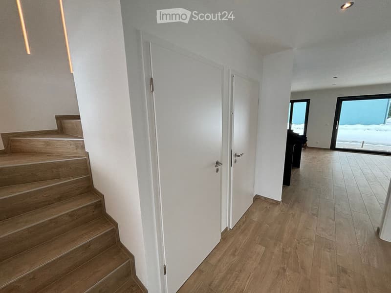 Villa 5 pièces avec grand jardin et 5 places de parc (2)