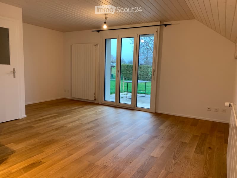Studio avec terrasse, pièce de rangements et garage (2)