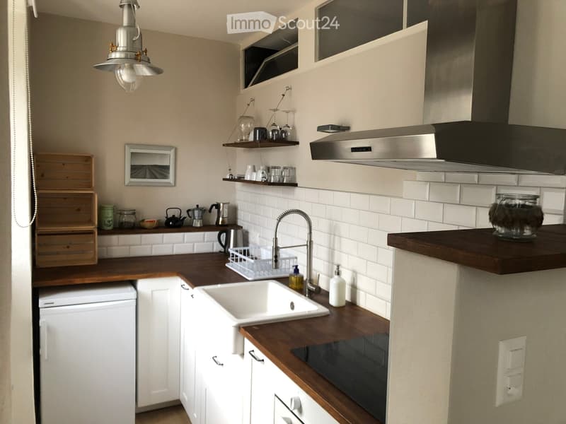 Joli studio entièrement meublé au Locle (3)