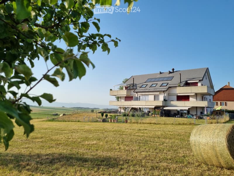 Spacieux 4,5 pièces de 104 m² avec balcon à Bettens (1)