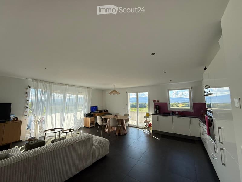 Spacieux 4,5 pièces de 104 m² avec balcon à Bettens (4)