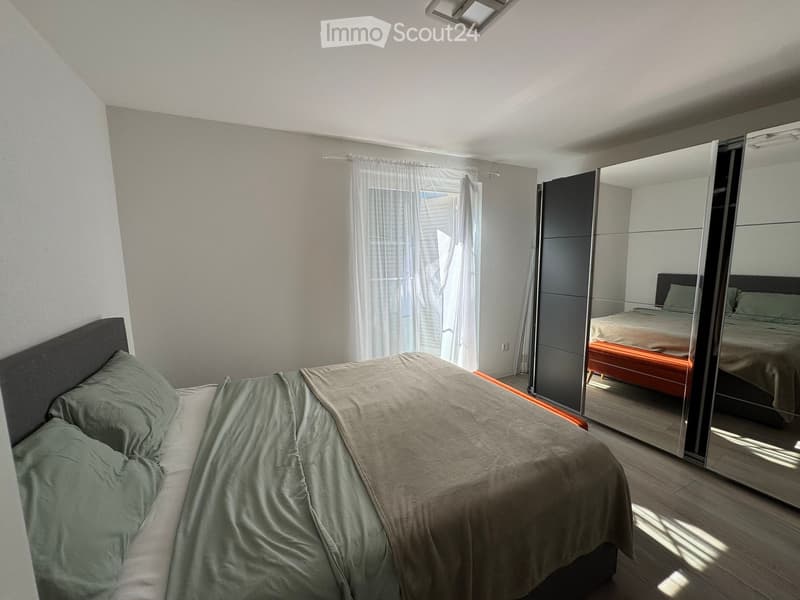 À LOUER Charmant 2 pièces de 49 m² à Villeneuve (4)
