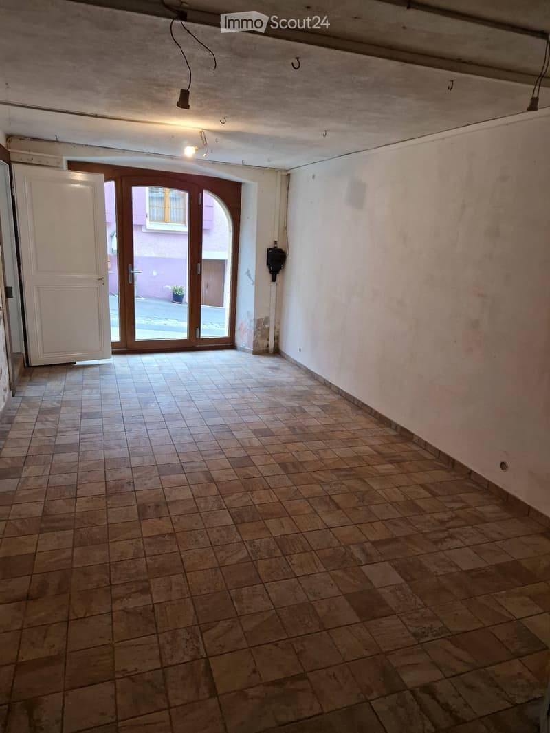 Maison de ville ancienne avec atelier/magasin (2)