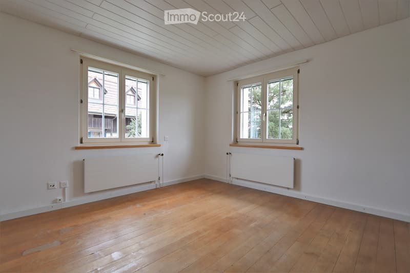 Charmantes 3.5-Zimmer-Haus u. Garten in Treiten zu vermieten (5)