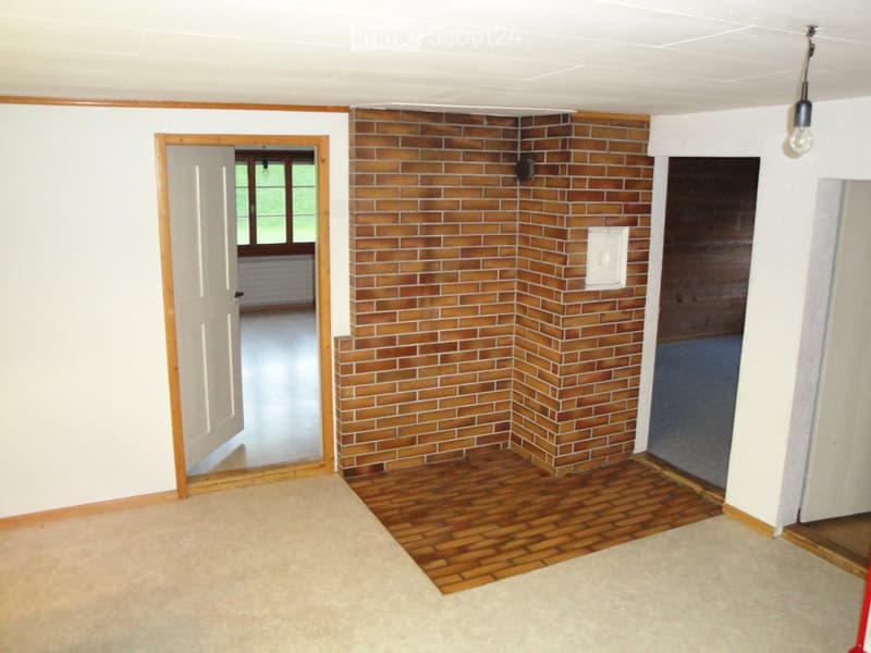 Gemütliche 2.5 Zimmer Dachwohnung (plus zwei kleine Zimmer) (2)