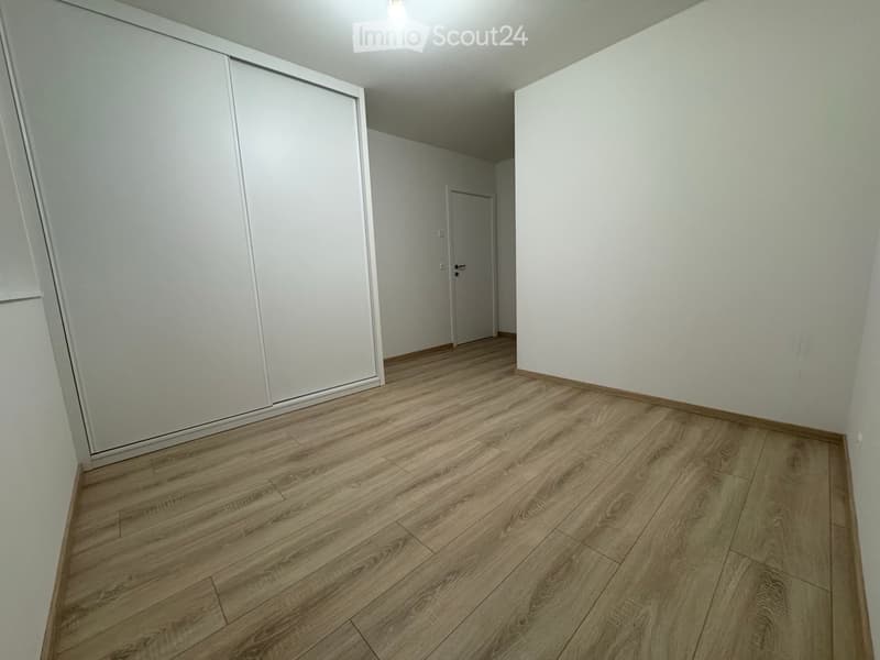 À louer Appartement neuf de 3.5 pièces en attique (3)