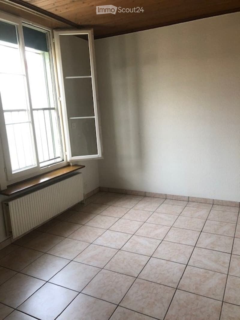 Bel appartement mansardé 2.5 pièces à Bienne (5)
