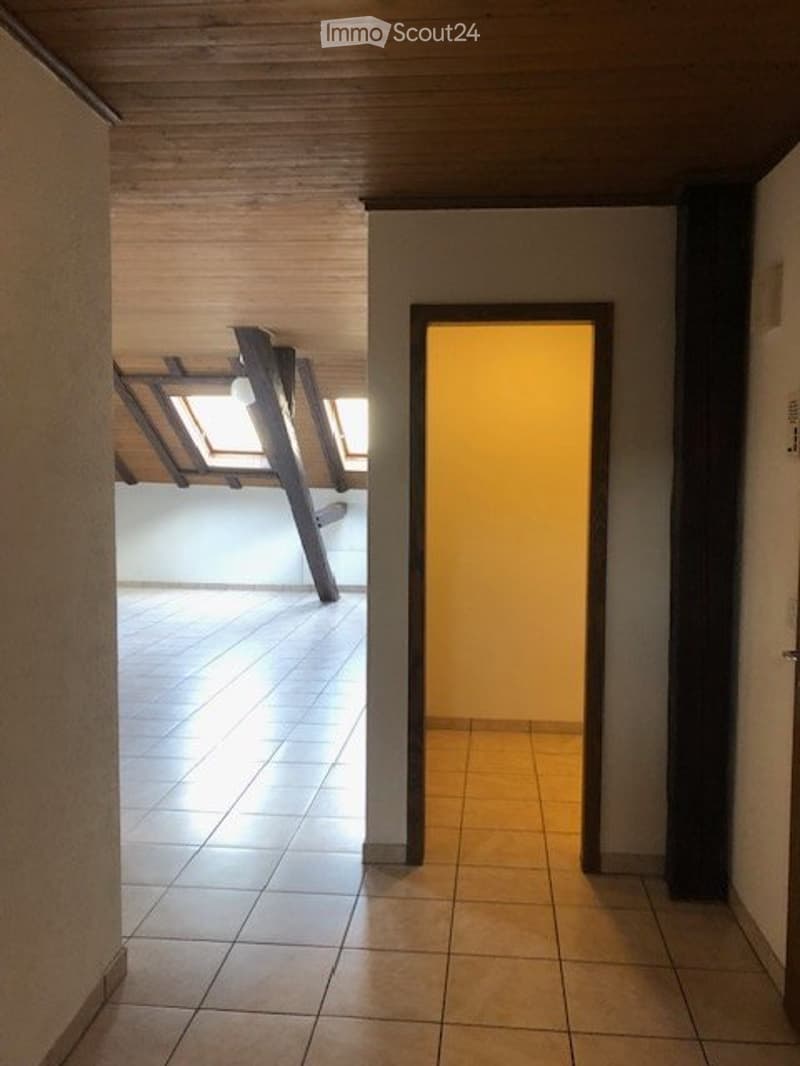Bel appartement mansardé 2.5 pièces à Bienne (4)
