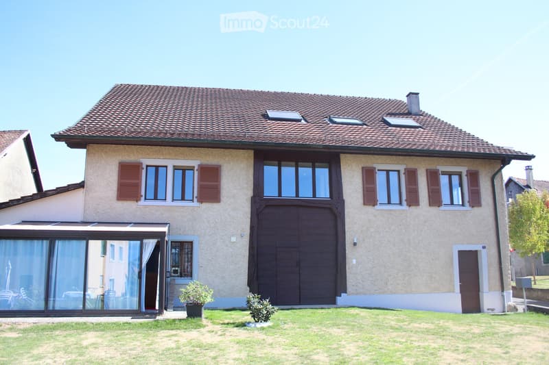 Appartement rénové dans ancienne ferme, 173 m², grand jardin (1)