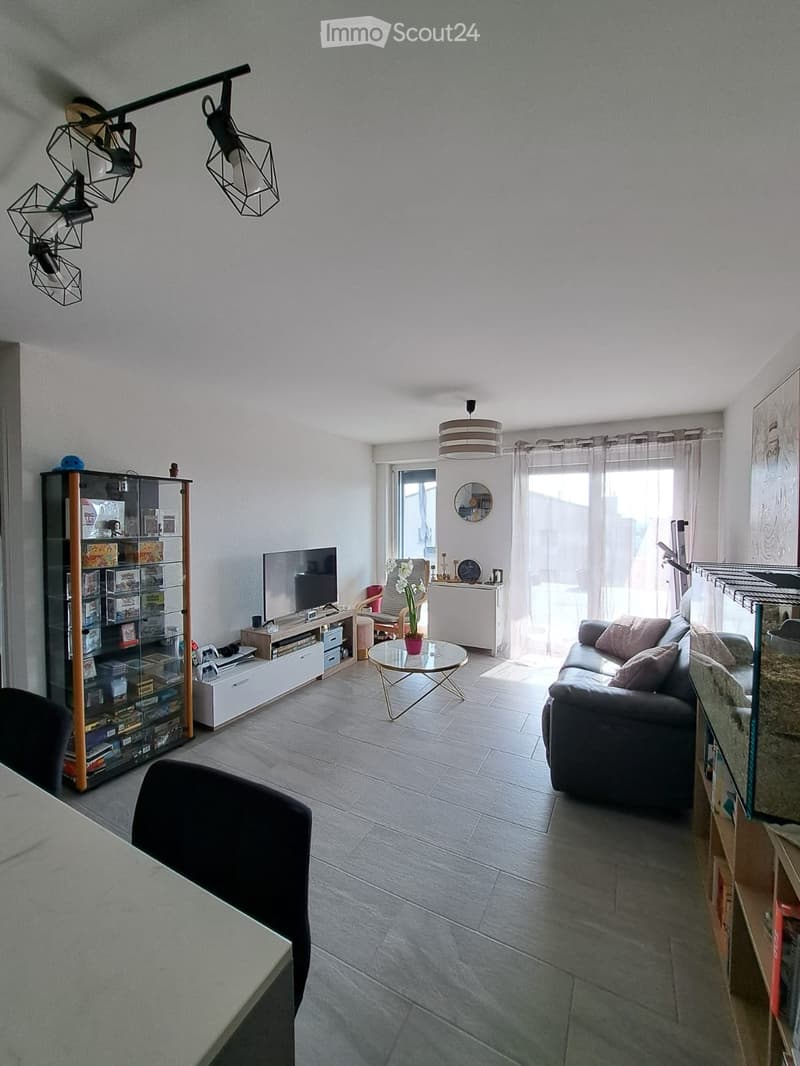 Appart. 2.5 pièces avec grande terrasse plein sud à Cornaux (3)