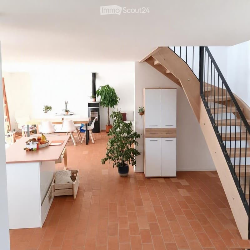 Charmante maison mitoyenne idéale pour une famille (4)