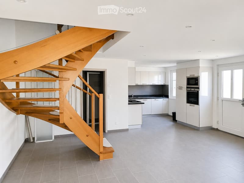 Charmant duplex 3 pièces de 85 m² à Tolochenaz (1)
