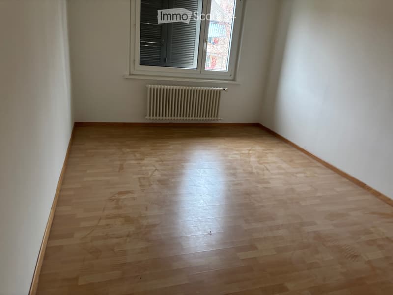 Sehr schöne Großzügiger Wohnung zu vermieten (3)