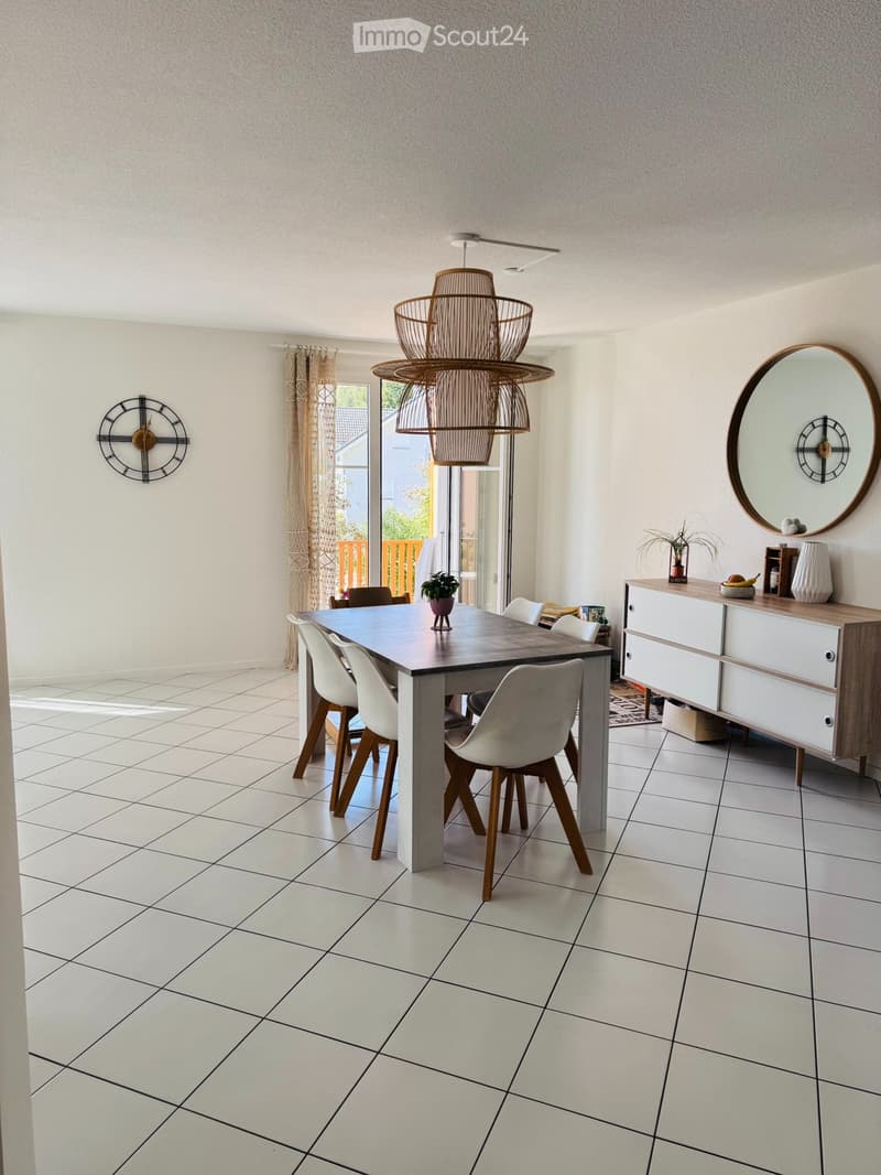 Appartement de 4.5 pièces, 120m2, lumineux avec balcon (2)