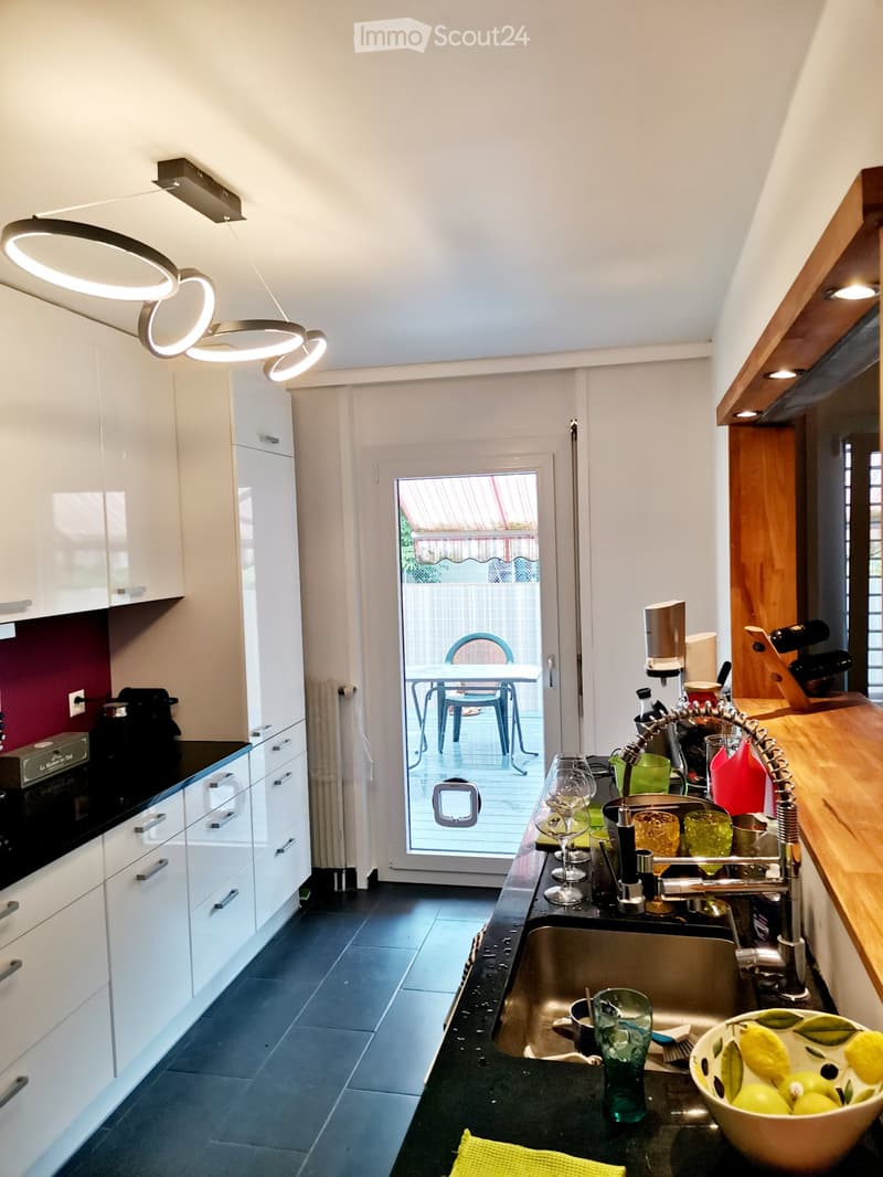A Louer-Grand Appartement meublé-Au calme (2)
