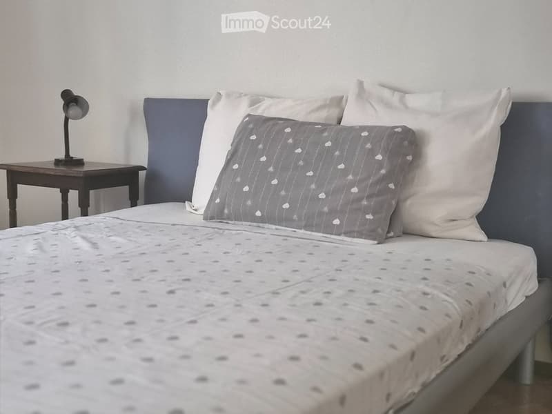 Chambre spacieuse à sous-louer 1er octobre (2)