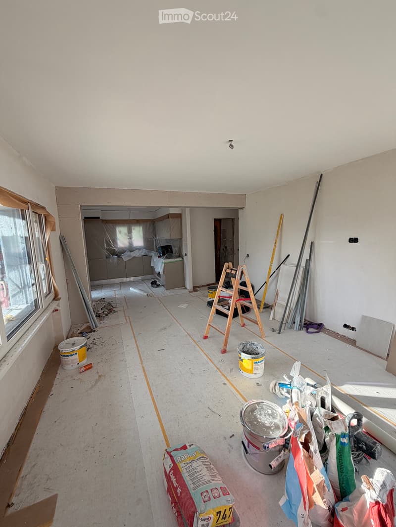 À LOUER À CORIN APPARTEMENT 4,5 PIÈCES ENTIÈREMENT RÉNOVÉ (1)