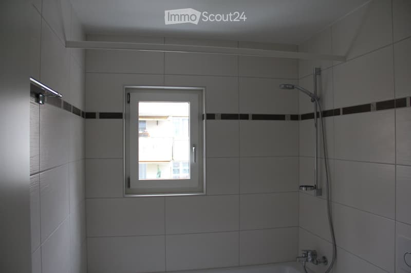Charmante & helle 2.5-Zimmer-Wohnung in Embrach zu vermieten (2)