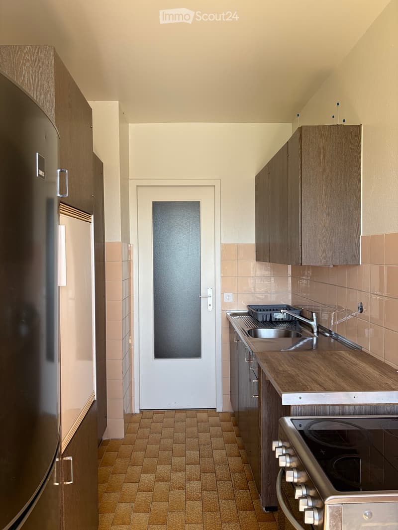 Grande chambre meublée à louer à Versoix charges comprises (4)