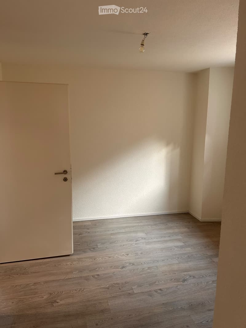 Très joli appartement centre Avenches (4)