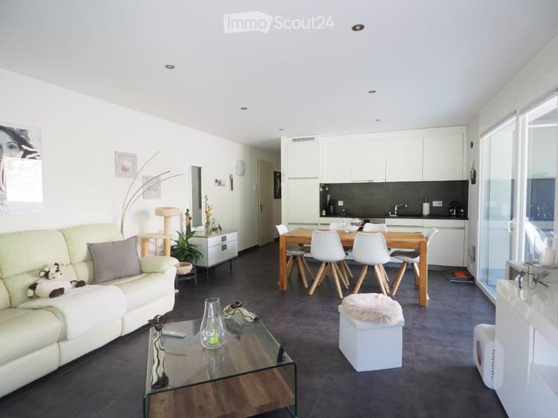 Bel appartement de 2.5 pièces avec grande terrasse à Vuisse (3)
