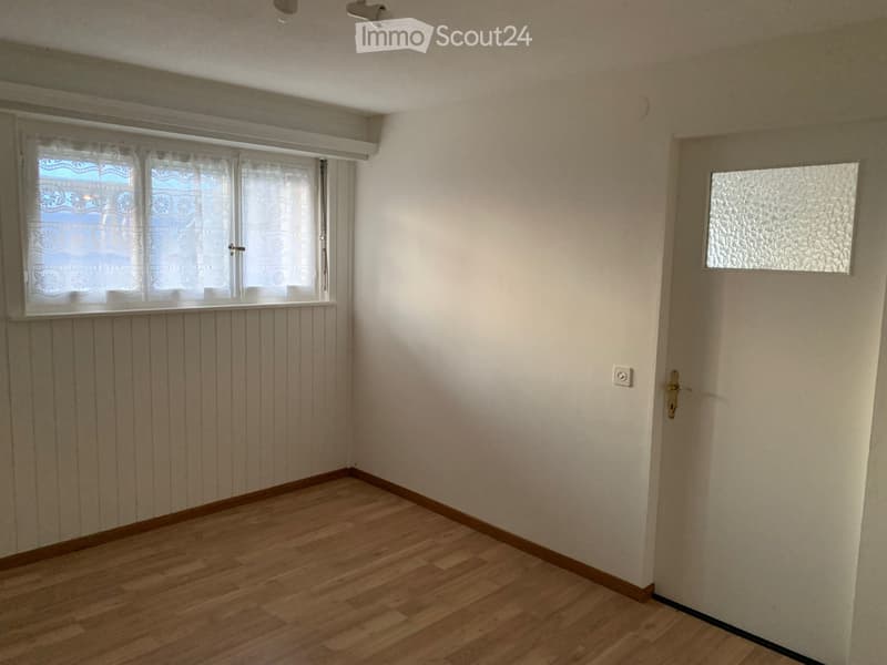 2 pièces, 42 m2, loyer CHF 1100, charges comprise (5)