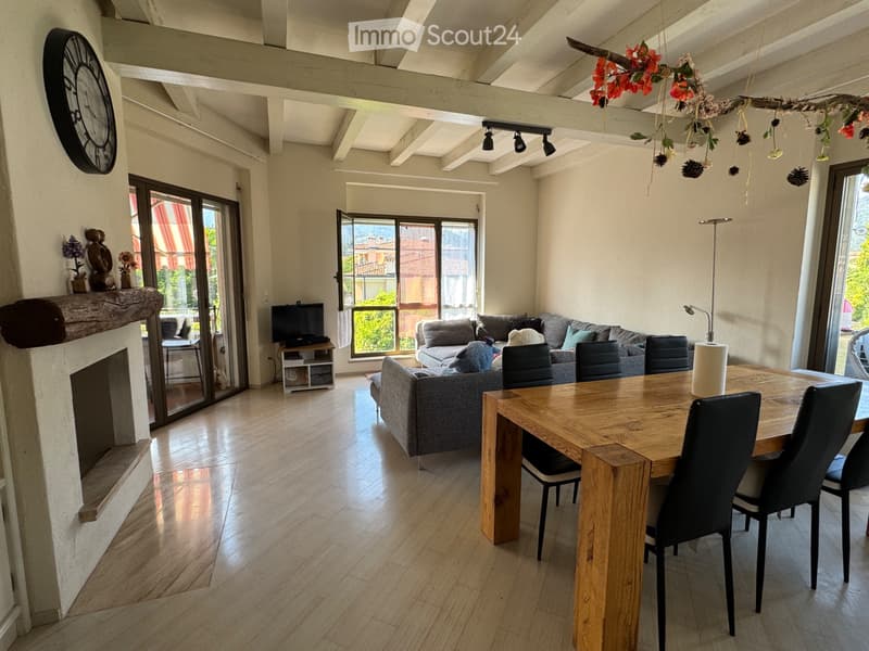5,5 locali  140 m²  piscina  2 posteggi  200 m dal lago (3)