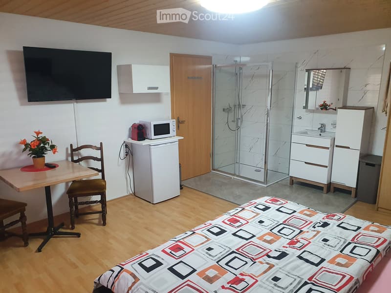 Möblierte Zimmer mit Dusche+WC in WG (2)