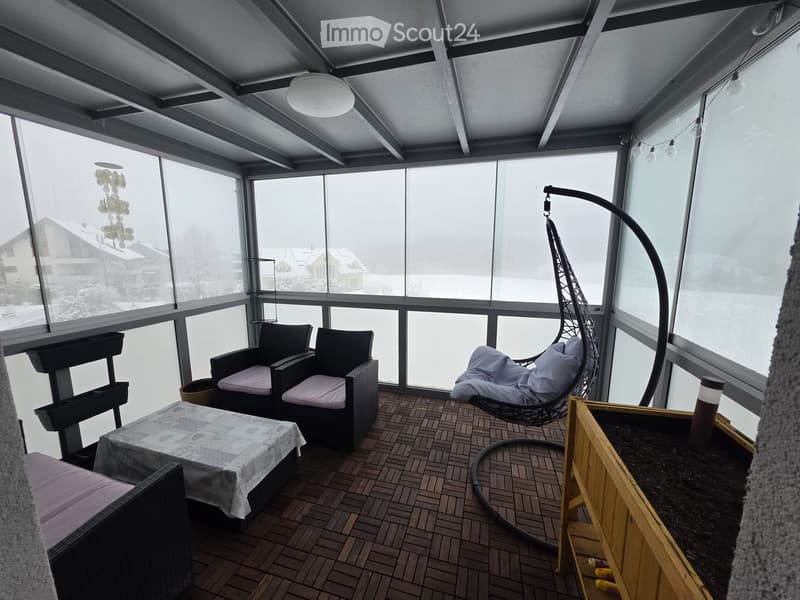 Top Lage 3.5-Zimmer Wohnung mit Wintergarten & Garage (1)
